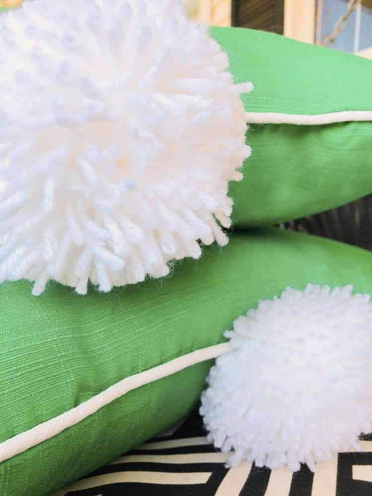 4 Simple Steps to Creating Pom Pom Magic