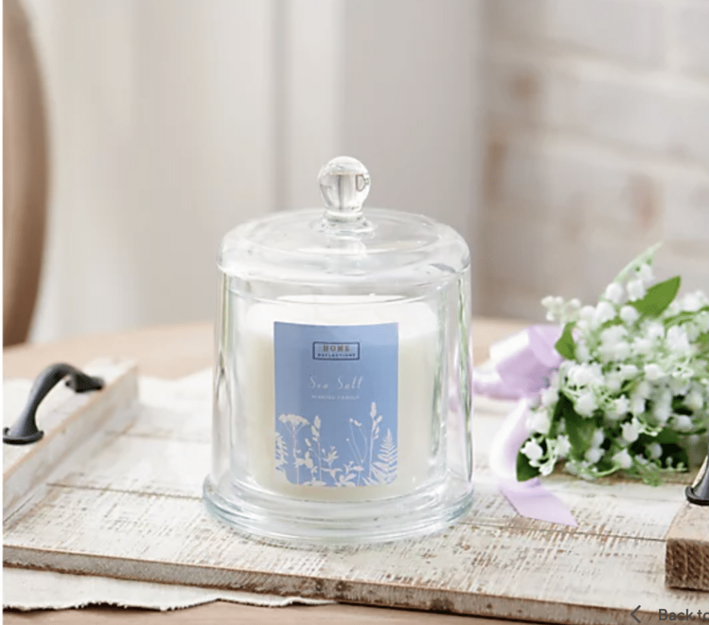 spa bath decorating ideas: a scented sea salt jar candle.