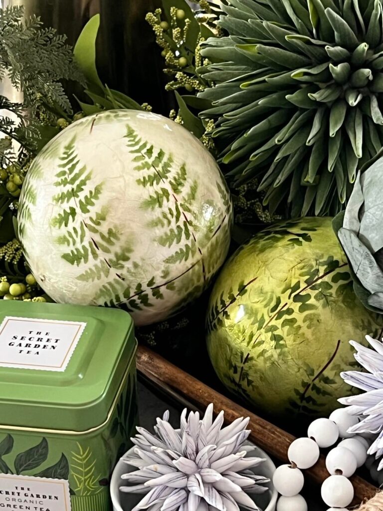 A green tin a green tea bags also adds a wee bit o'green decor.