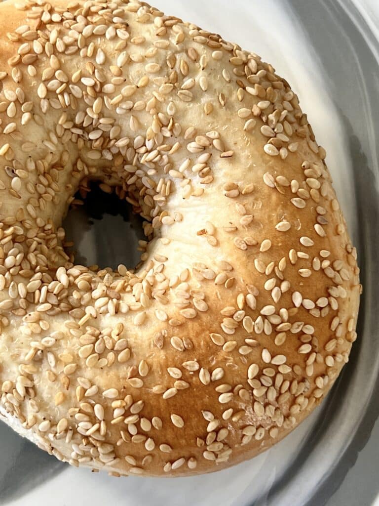 The perfect New York sesame bagel