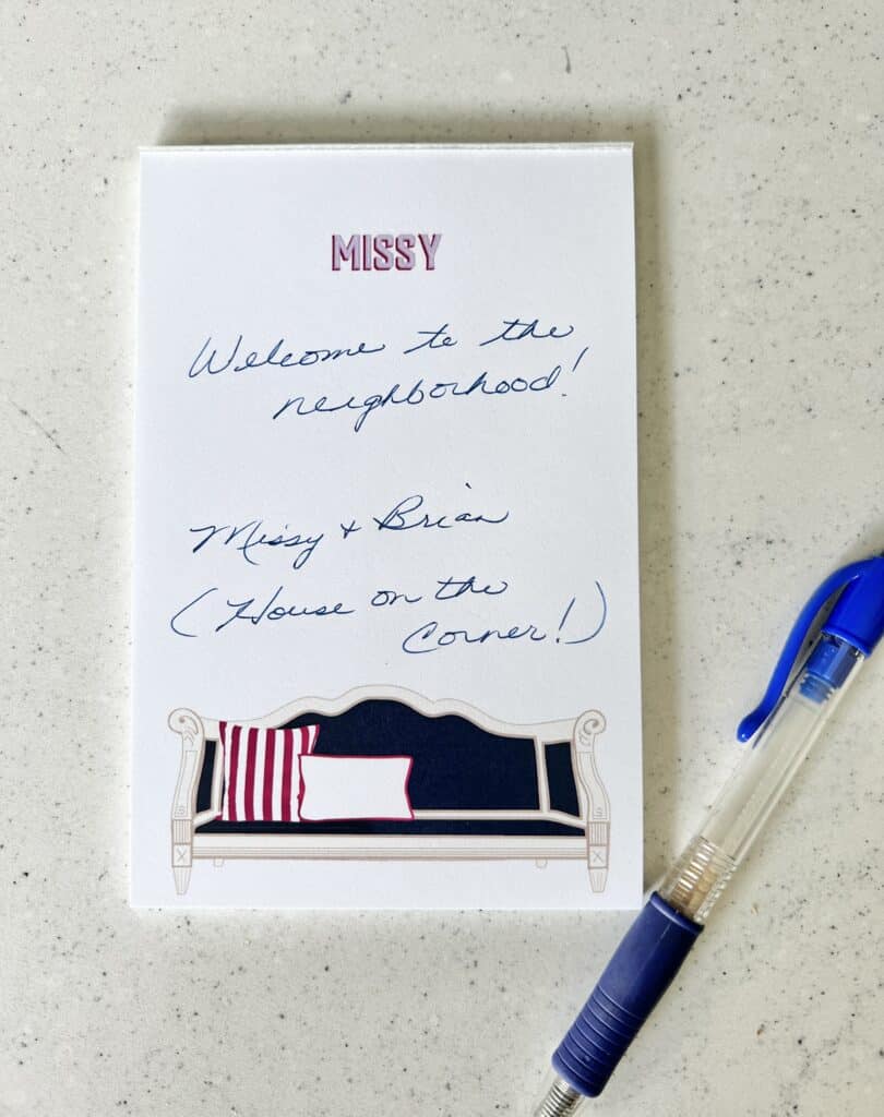 35 Thoughtful New Neighbor Housewarming Gift Ideas: A handwritten welcome note