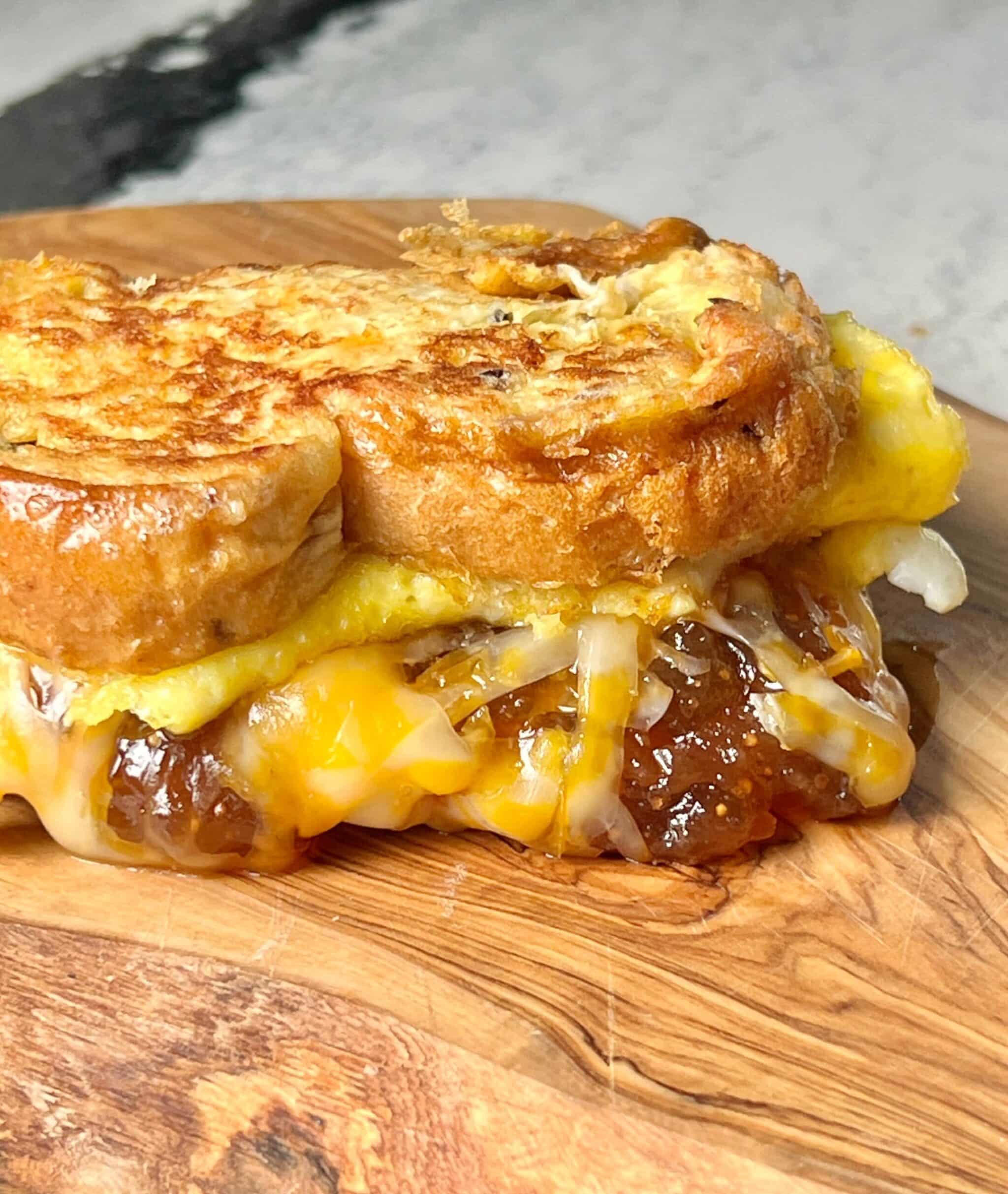 The Best One Pan Breakfast Egg Sandwich Recipe