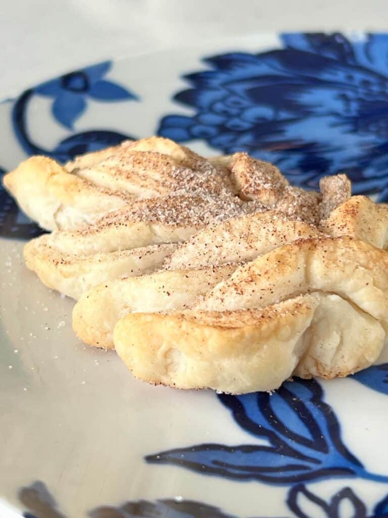 A bake leaf fall cookie using a simple recipe.