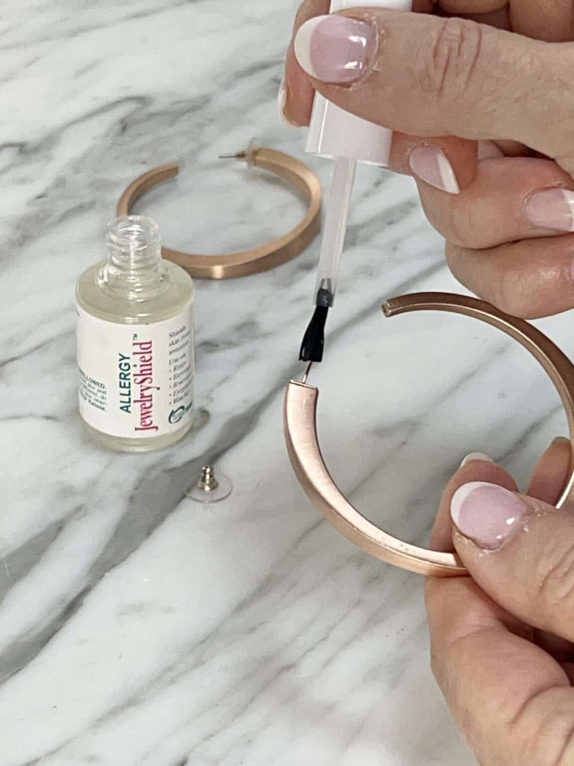 Why Do My Ears Hurt When I Wear Earrings? Top Solutions! Sonata Home