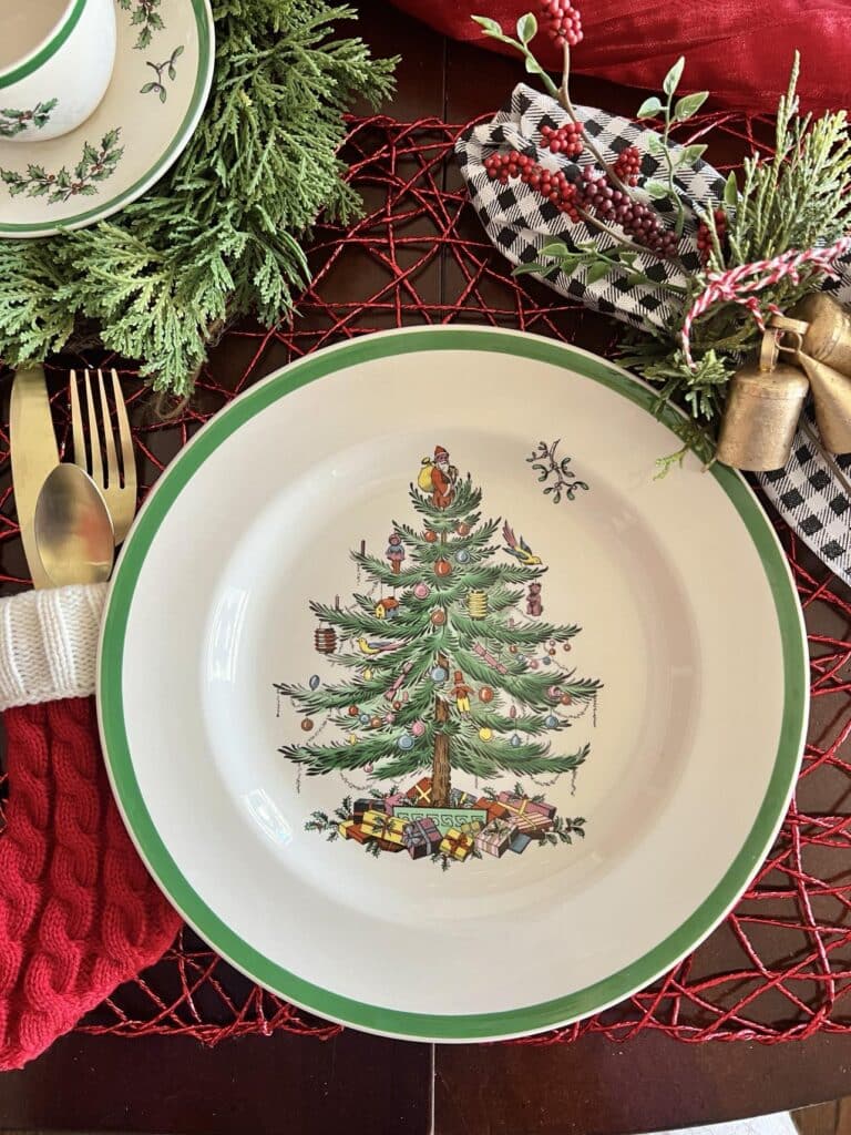 A Spode Christmas tree dinner plate.
