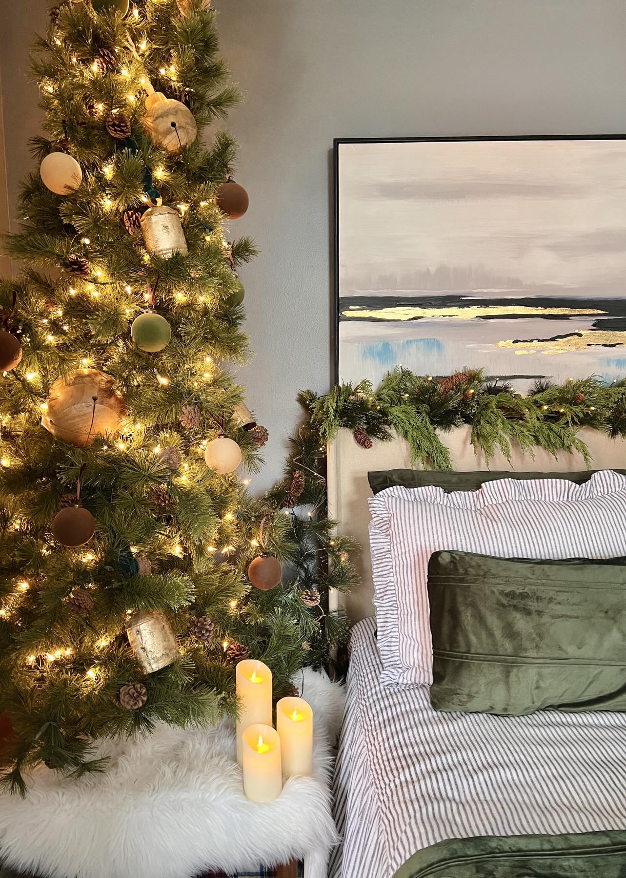 Deck the Beds: Cozy Christmas Bedroom Decorating Ideas - Sonata Home Design