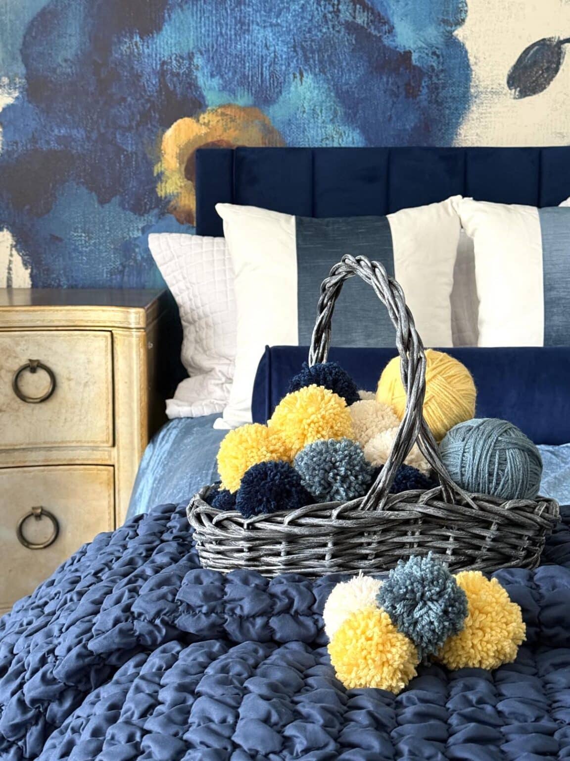 Golden Rug Pom Fluffy & Fabulous: Make A DIY Pom Pom Rug for a Cozy Floor! - Sonata ...