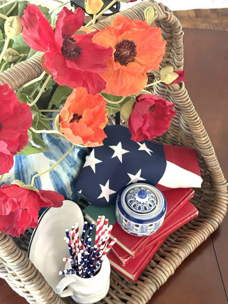 A Simple Patriotic Centerpiece For July 4th Style