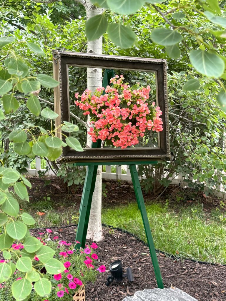 What to Do With Old Picture Frames in the Garden