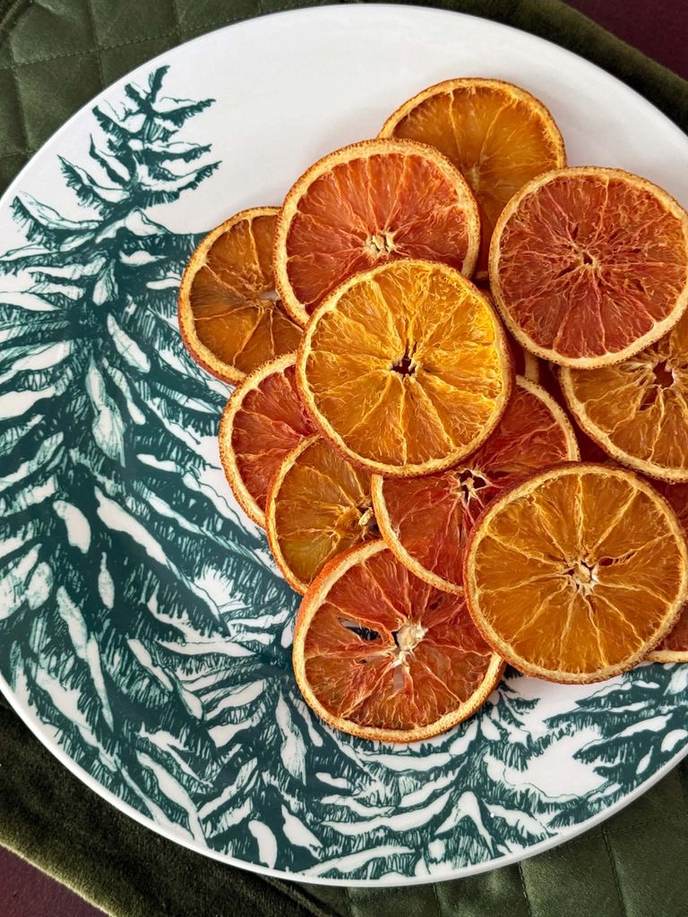 Dried Orange Slices: How to Dry Them and Where to Use Them